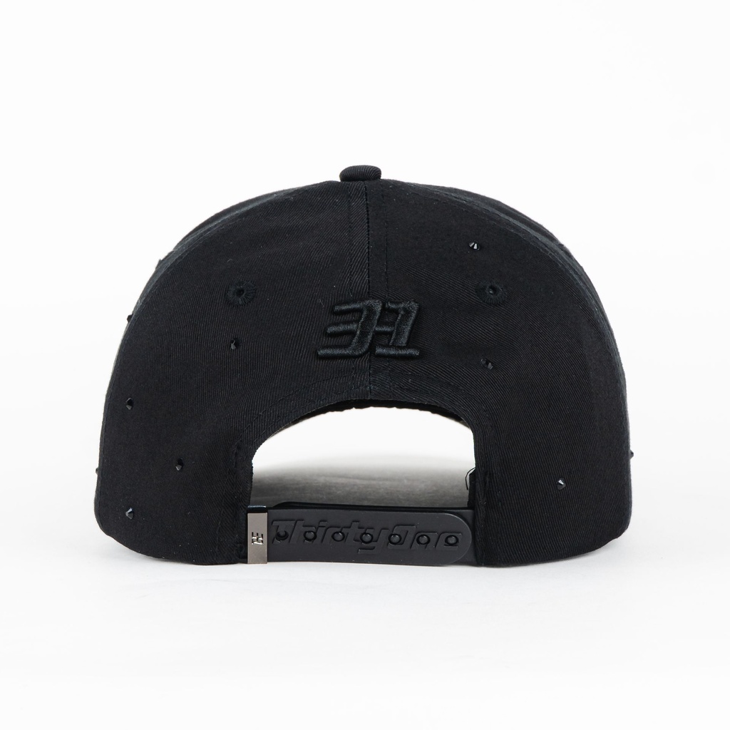 31HATS05-3.jpg