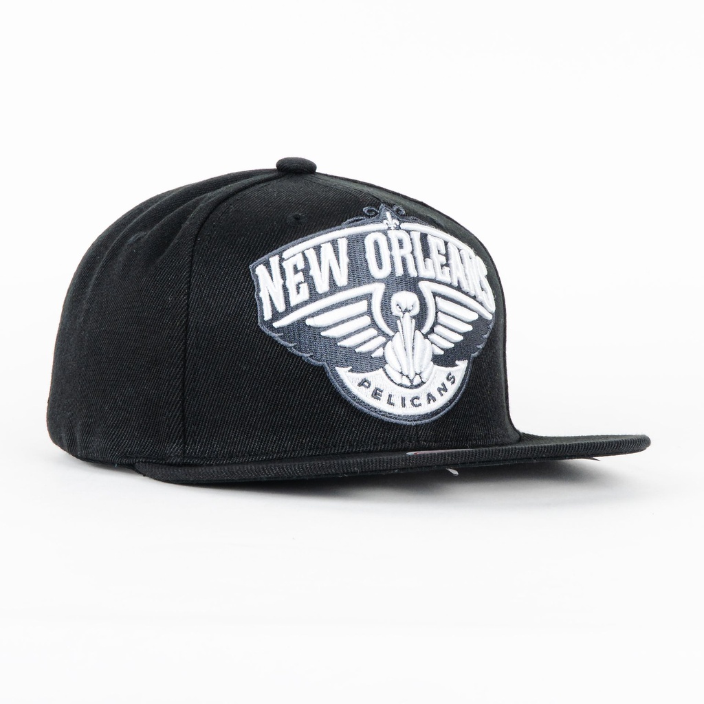 Gorra Mitchell&Ness PELICANS BLACK/WHT | Snapback Visera Plana
