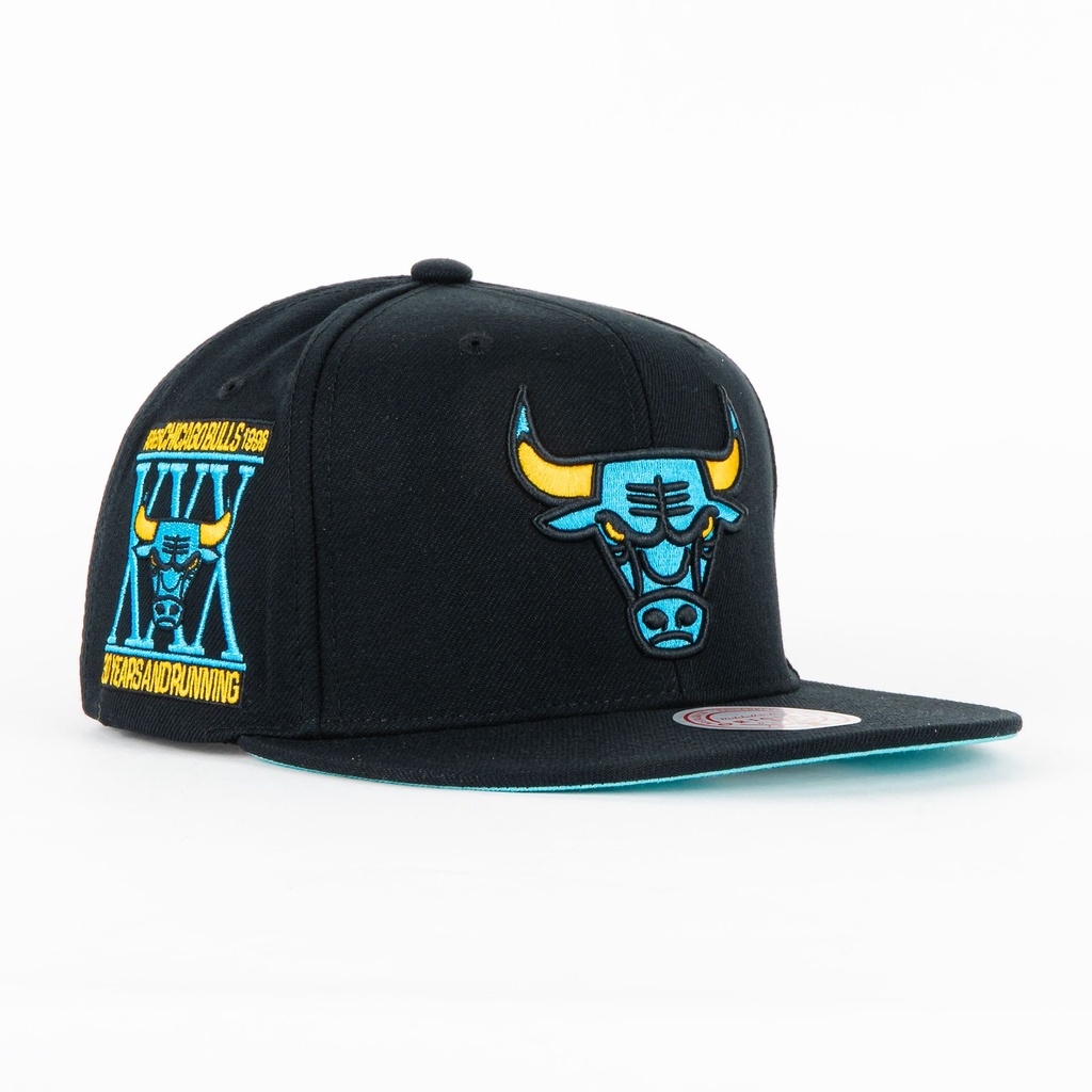 Gorra Mitchell&Ness BULLS CORE XI BLACK/BLUE NEON | Snapback Visera Plana