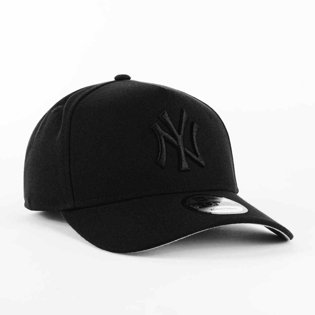 Gorra New Era YANKEES A-FRAME 940 ALL BLACK | Snapback Visera Semicurva