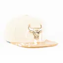 Gorra Mitchell&Ness BULLS FINALS WRAP TAN | Snapback Visera Plana