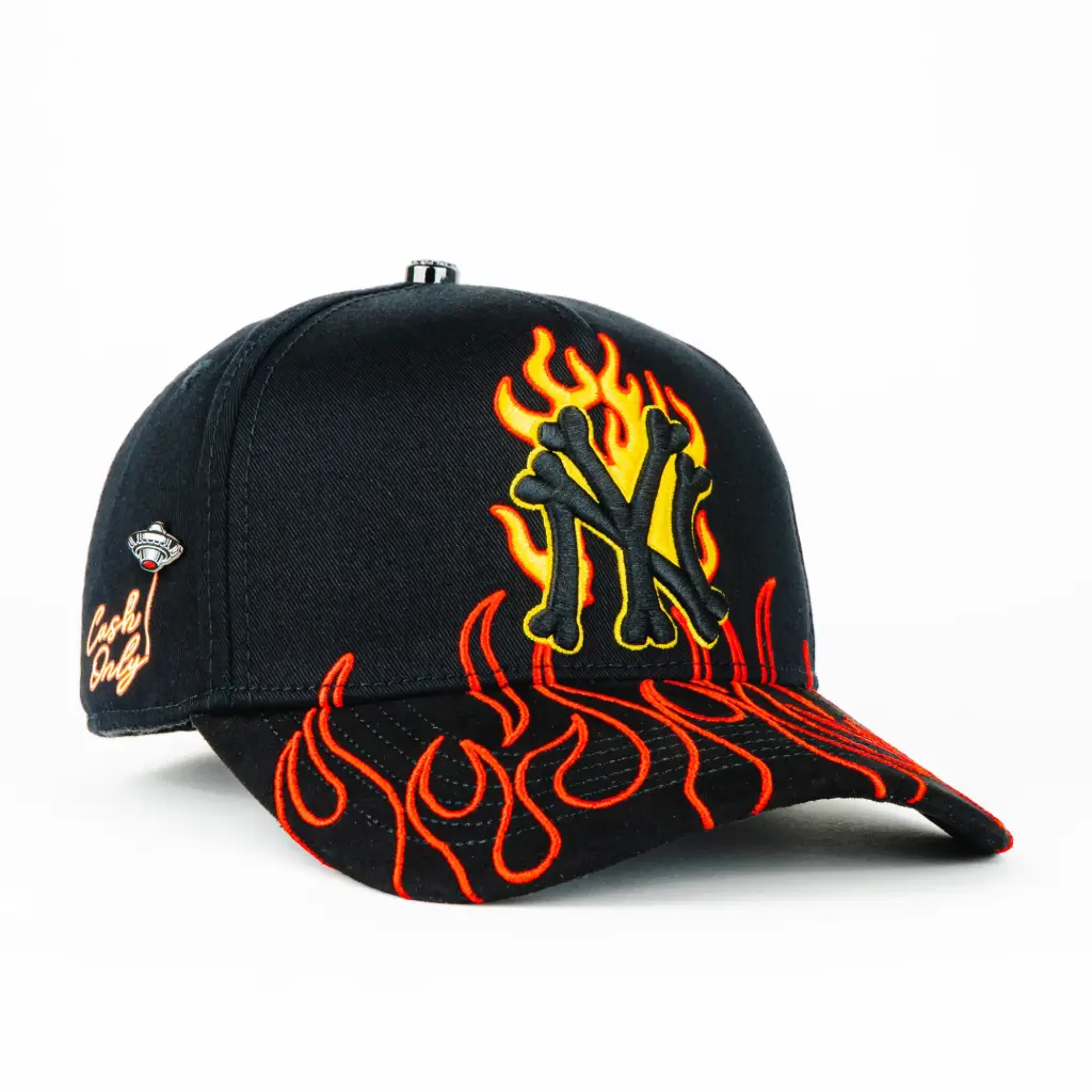 Gorra Cash Only NY FLAMES RED BLACK | Snapback Visera Curva